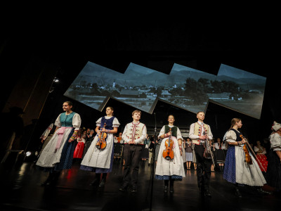 folklórny subor váh_ 45. výročie_0e0a9294.jpg